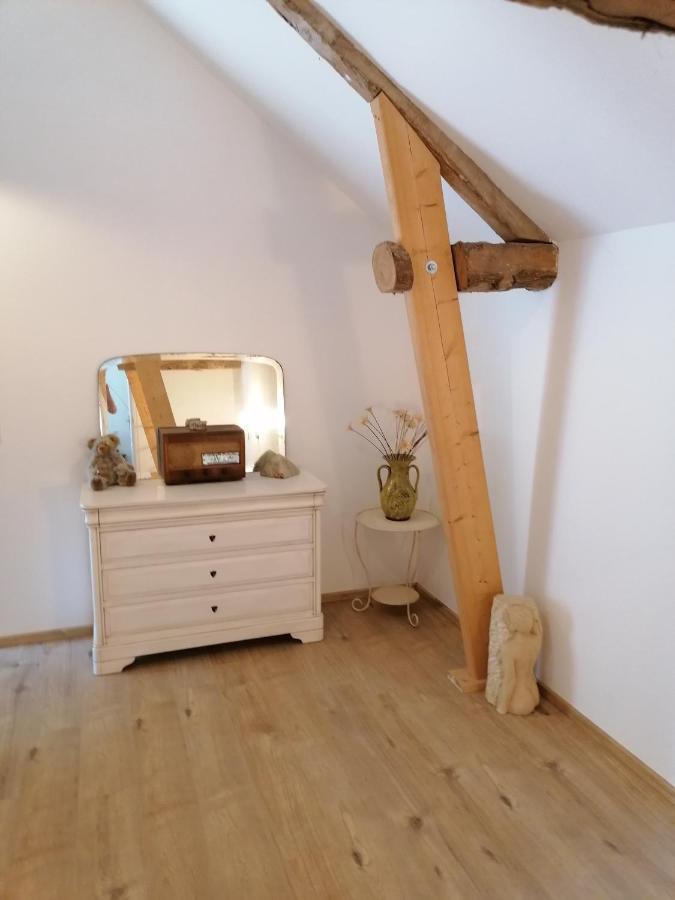 Maison Renovee En Pierres Sejour Spacieux Avec Jardin Et Terrasse Amenagee Pres Omaha Beach & Bayeux A 5Mn De La Mer Tous Commerces Commes المظهر الخارجي الصورة