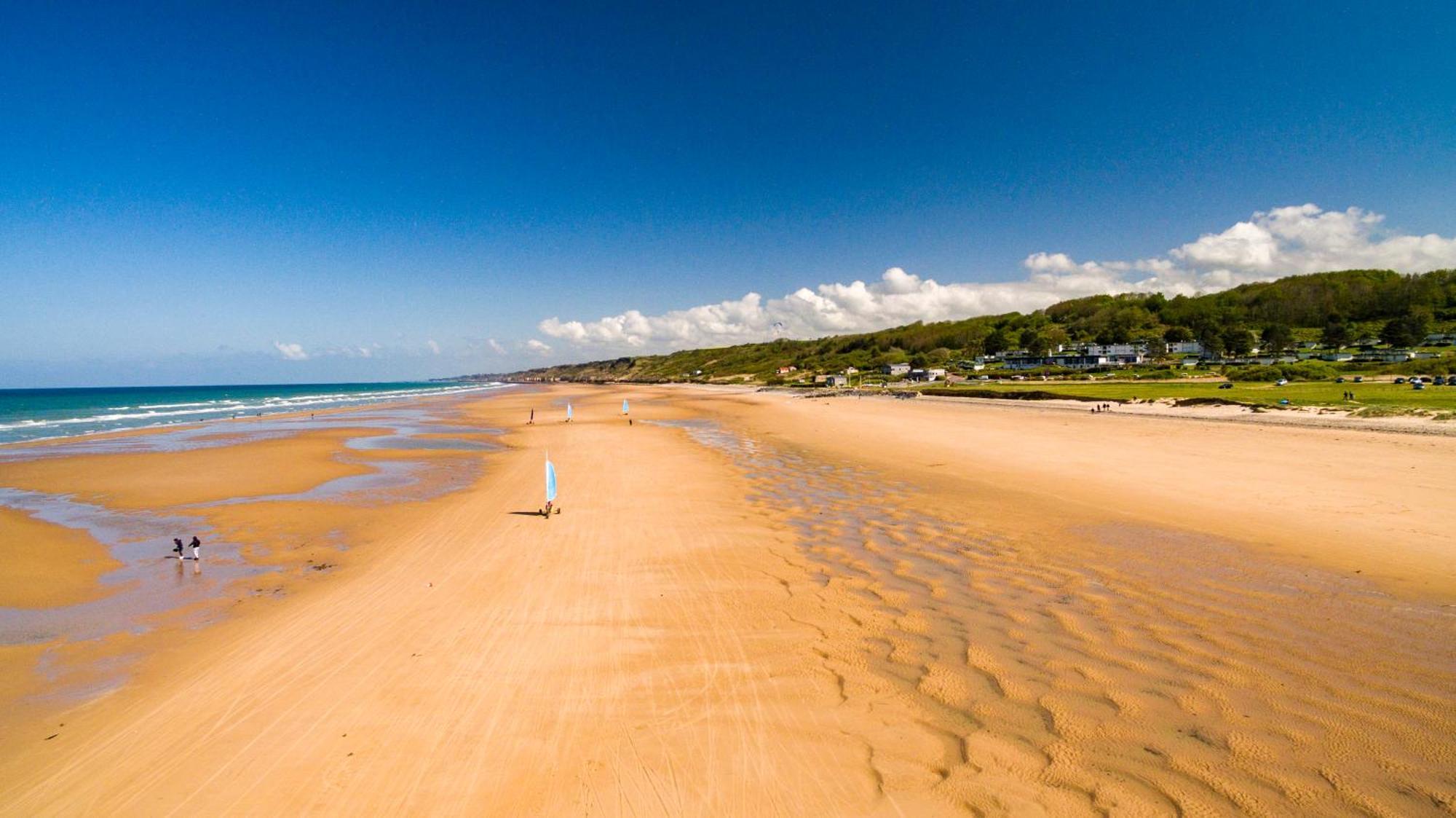 Maison Renovee En Pierres Sejour Spacieux Avec Jardin Et Terrasse Amenagee Pres Omaha Beach & Bayeux A 5Mn De La Mer Tous Commerces Commes المظهر الخارجي الصورة