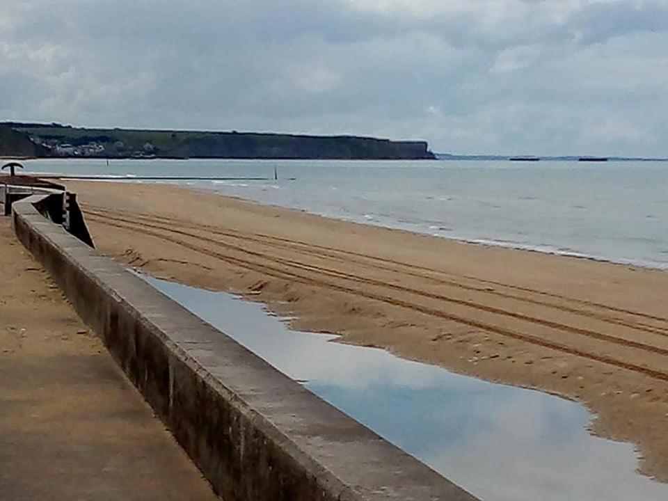 Maison Renovee En Pierres Sejour Spacieux Avec Jardin Et Terrasse Amenagee Pres Omaha Beach & Bayeux A 5Mn De La Mer Tous Commerces Commes المظهر الخارجي الصورة