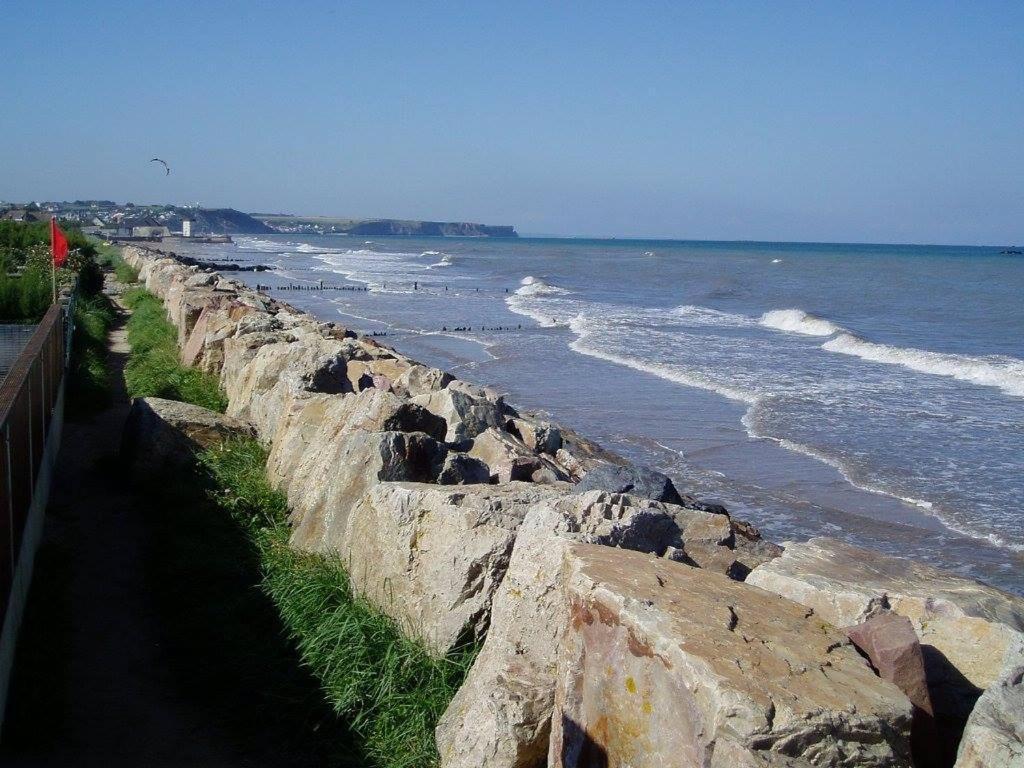 Maison Renovee En Pierres Sejour Spacieux Avec Jardin Et Terrasse Amenagee Pres Omaha Beach & Bayeux A 5Mn De La Mer Tous Commerces Commes المظهر الخارجي الصورة